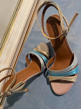 Woman’s 6.5 Kurt Geiger heels